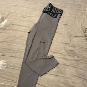 Nike Pro leggings